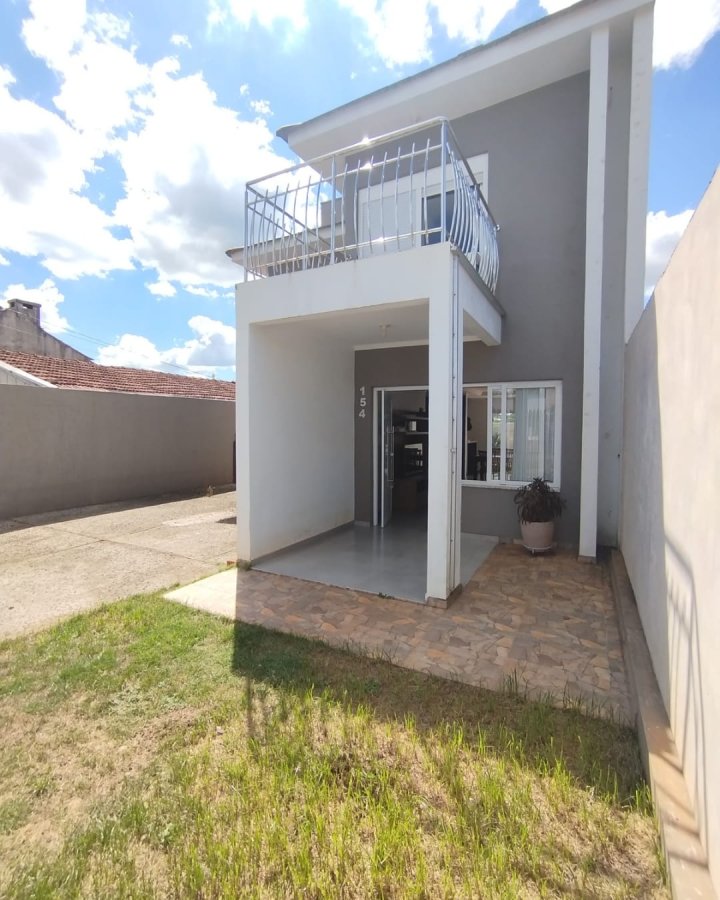 Casa à Venda- Vila Flores