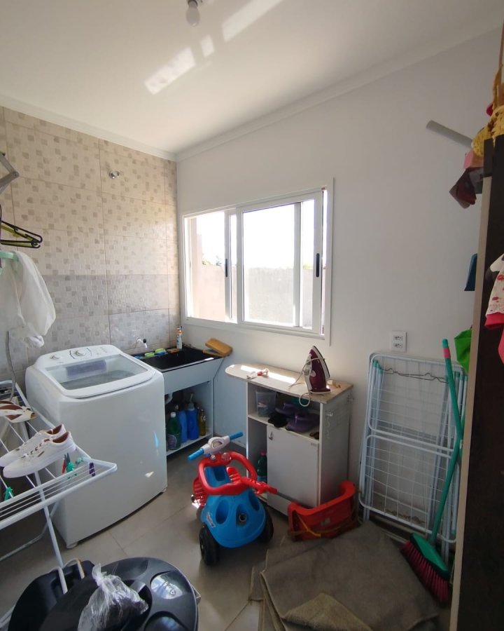Casa à Venda- Vila Flores