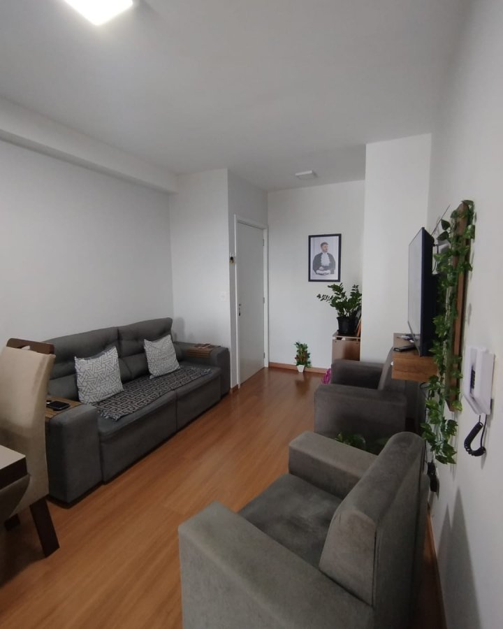 Apartamento à Venda- Ed. Ravena