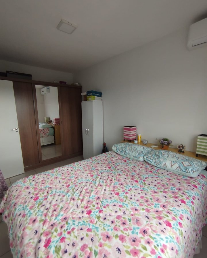 Apartamento à Venda- Ed. Ravena