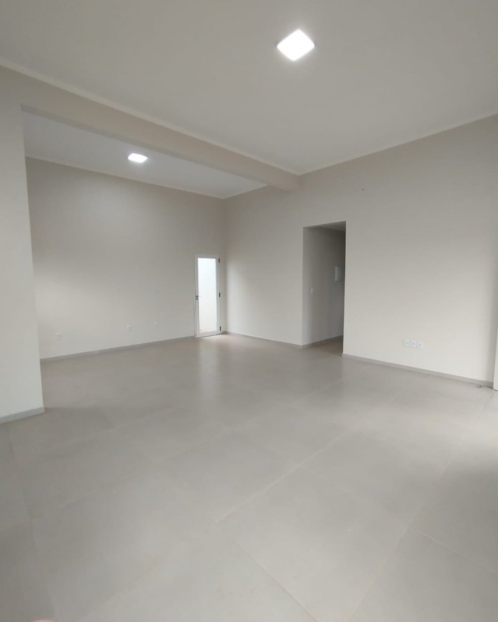 Casa à Venda-  Dell Valle