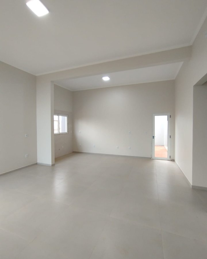 Casa à Venda-  Dell Valle