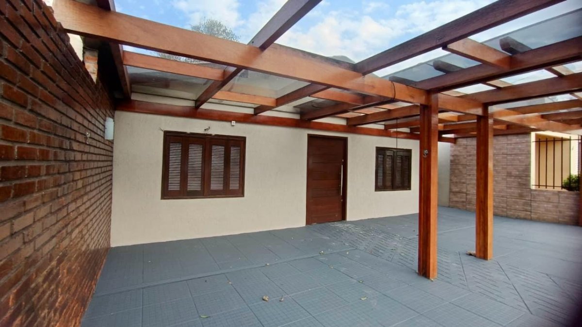 Casa à Venda- Jardim Petrópolis (Próximo Hospital Vida e Saúde)