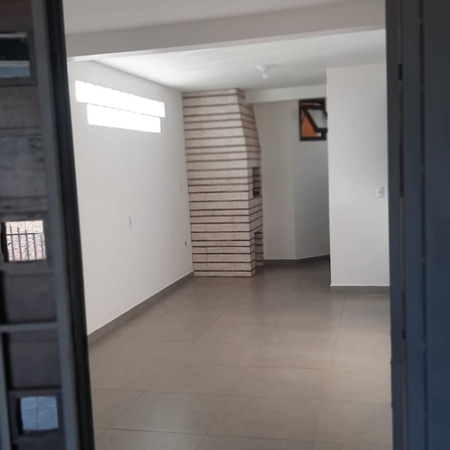 CASA  À VENDA- Central (Próximo IFF)
