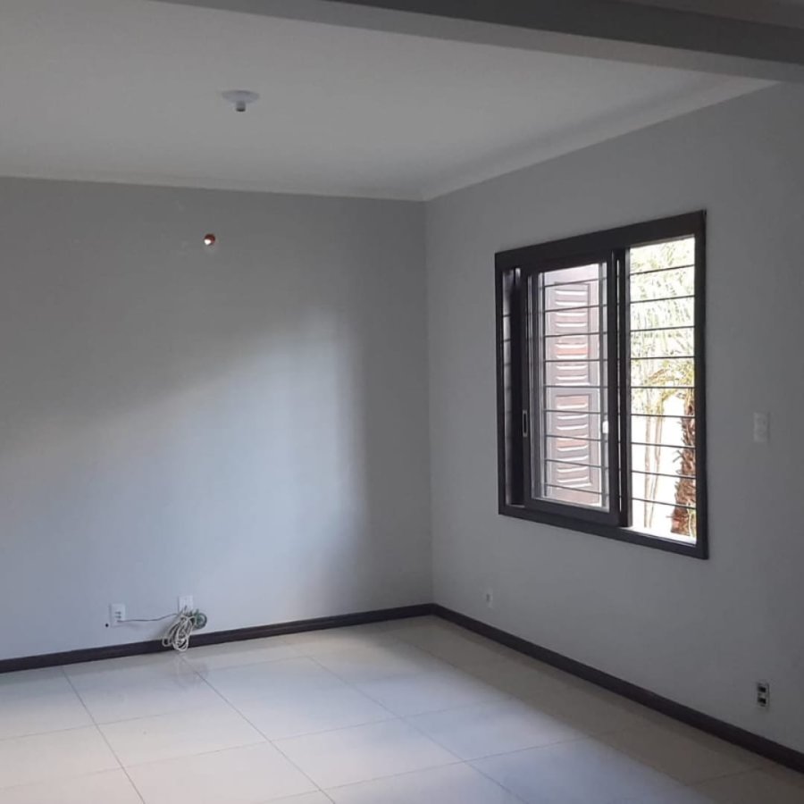 CASA  À VENDA- Central (Próximo IFF)