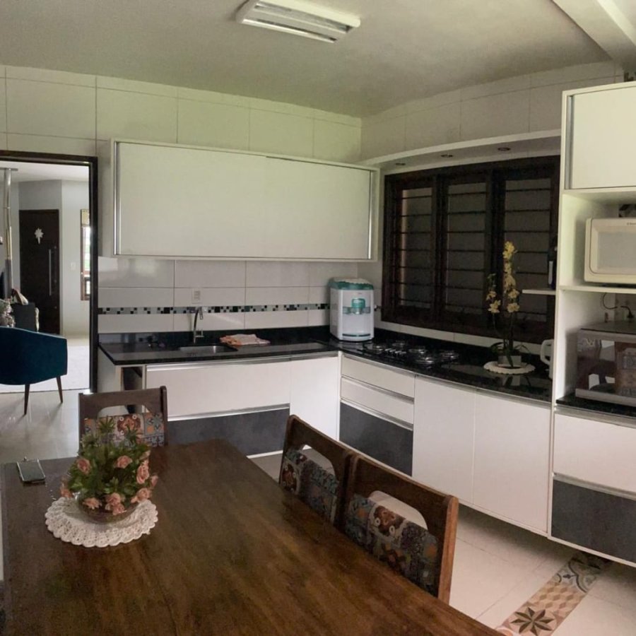 CASA  À VENDA- Central (Próximo IFF)