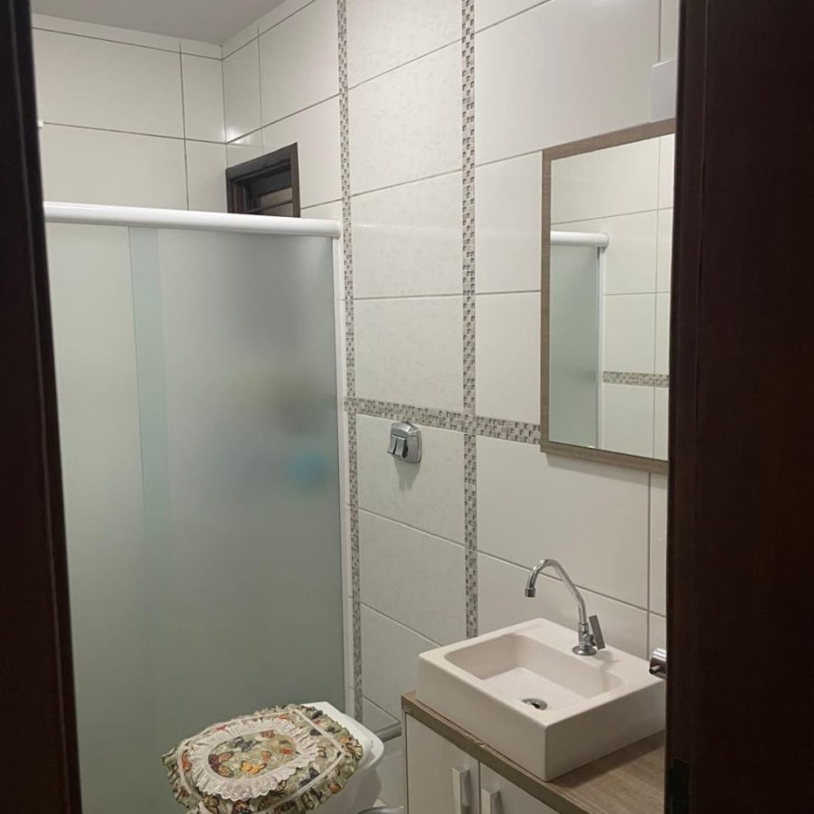 CASA  À VENDA- Central (Próximo IFF)