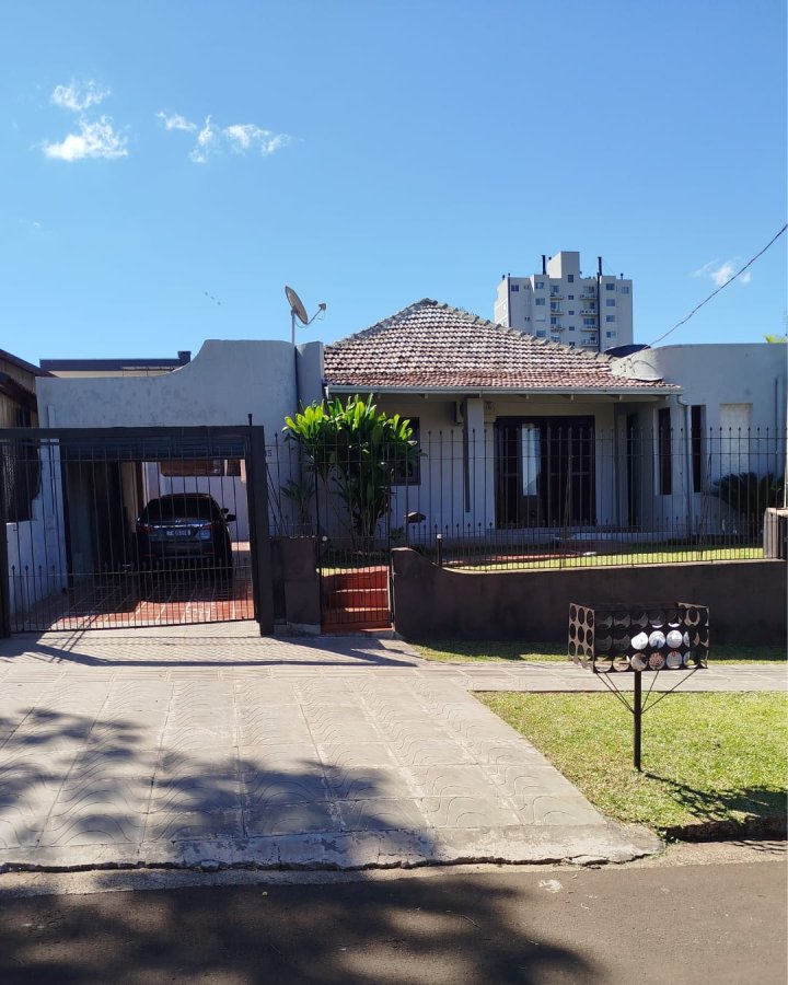 Casa à Venda - Centro