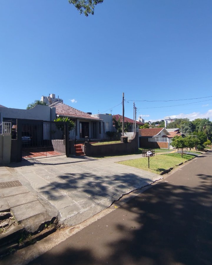 Casa à Venda - Centro