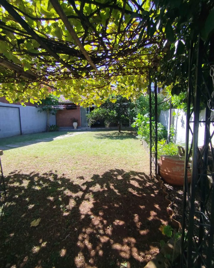 Casa à Venda - Centro