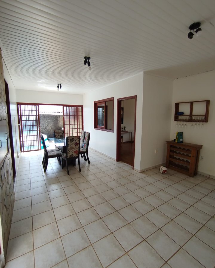 Casa à Venda - Central