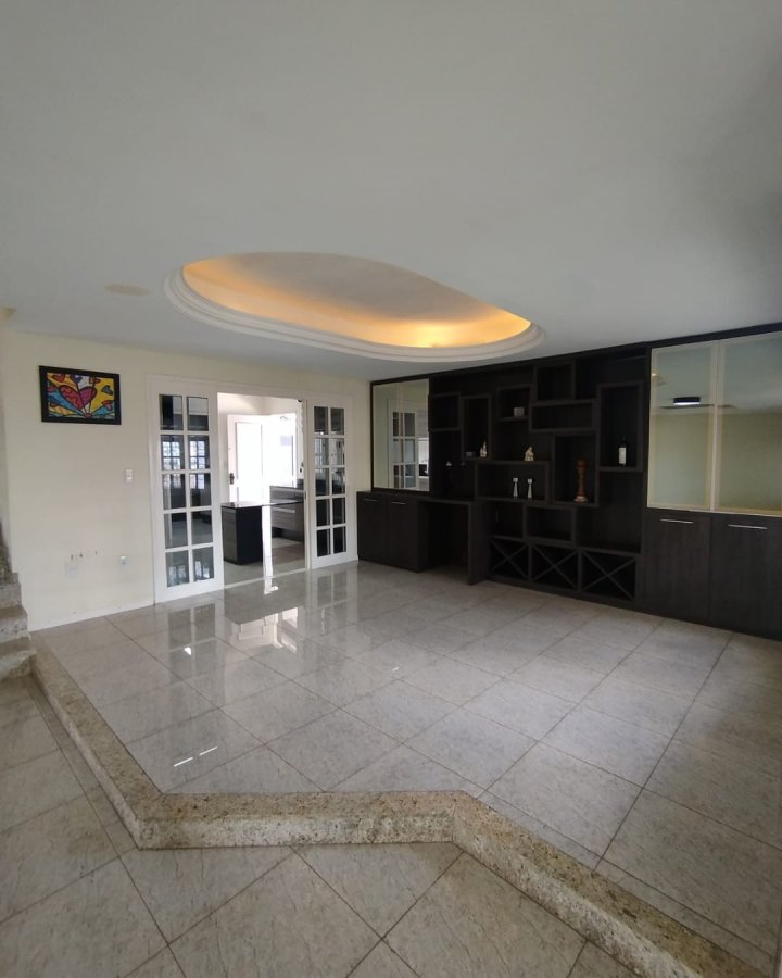 Casa à Venda - Cruzeiro