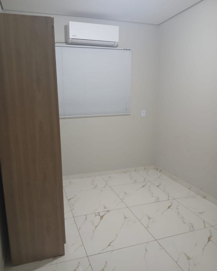 Casa à Venda - Guia Lopes