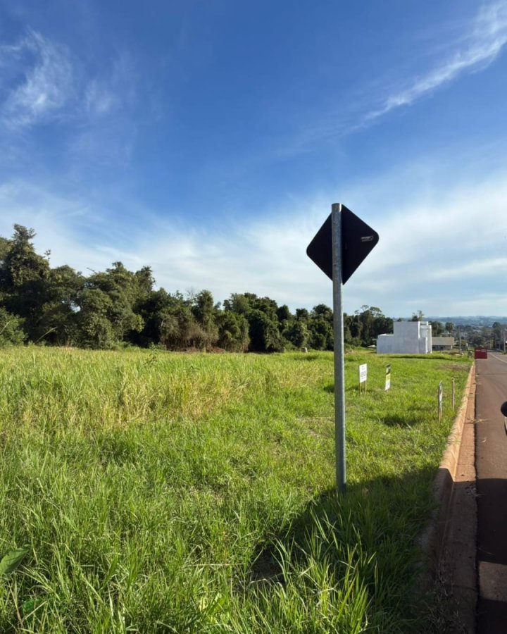 Terreno à Venda - Imperador (São Francisco)