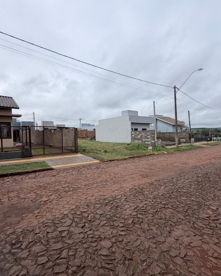 Terreno à Venda - Figueira