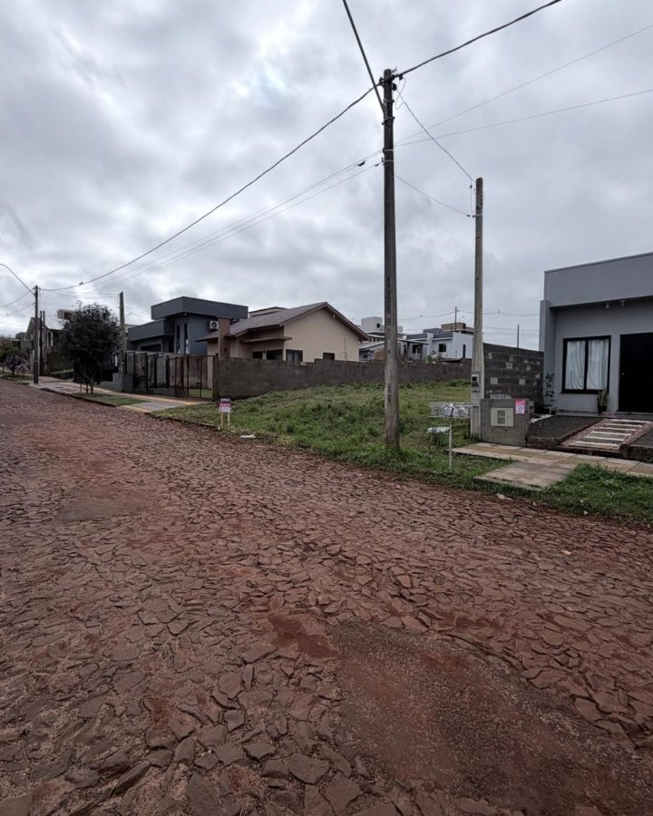 Terreno à Venda - Figueira