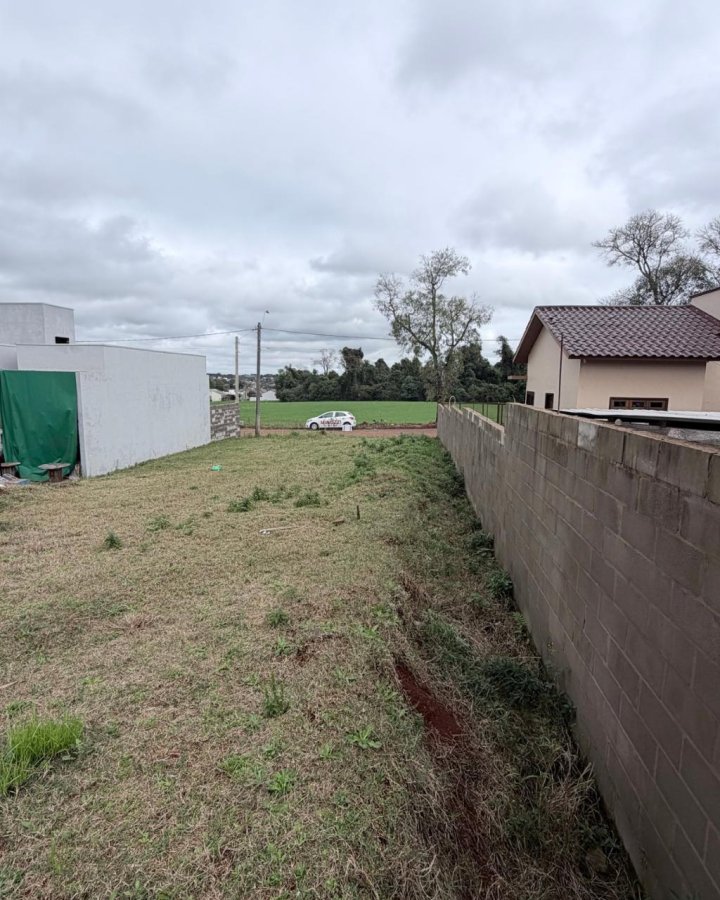 Terreno à Venda - Figueira