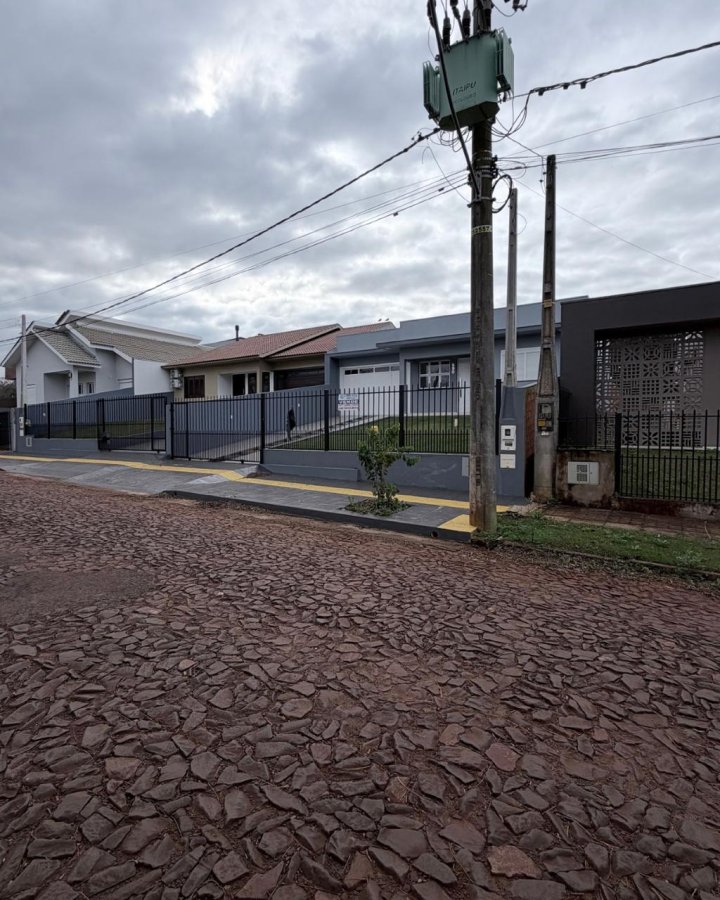 Casa à Venda - Figueira