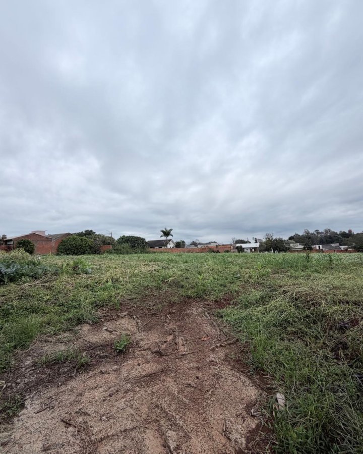 Terreno à Venda - Cruzeiro