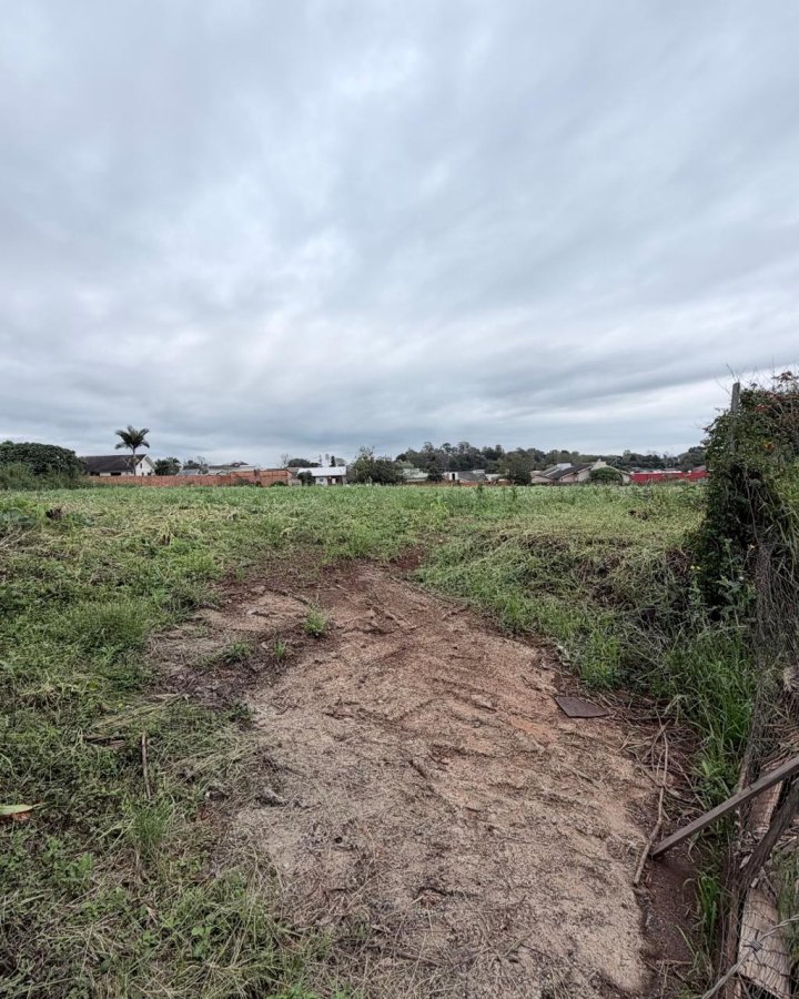 Terreno à Venda - Cruzeiro