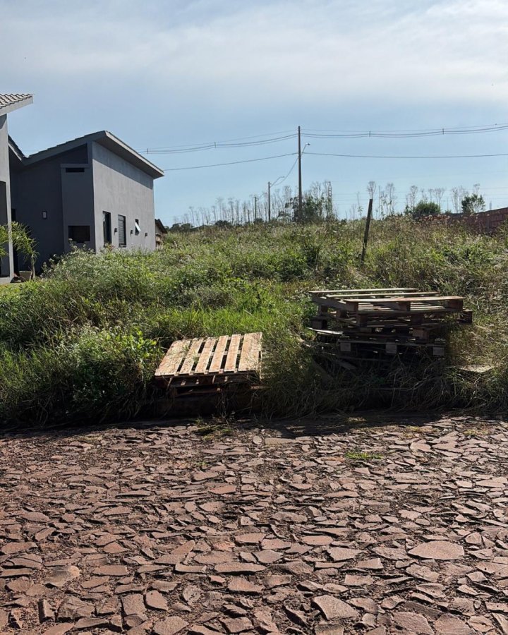 Terreno à Venda - Dell Valle