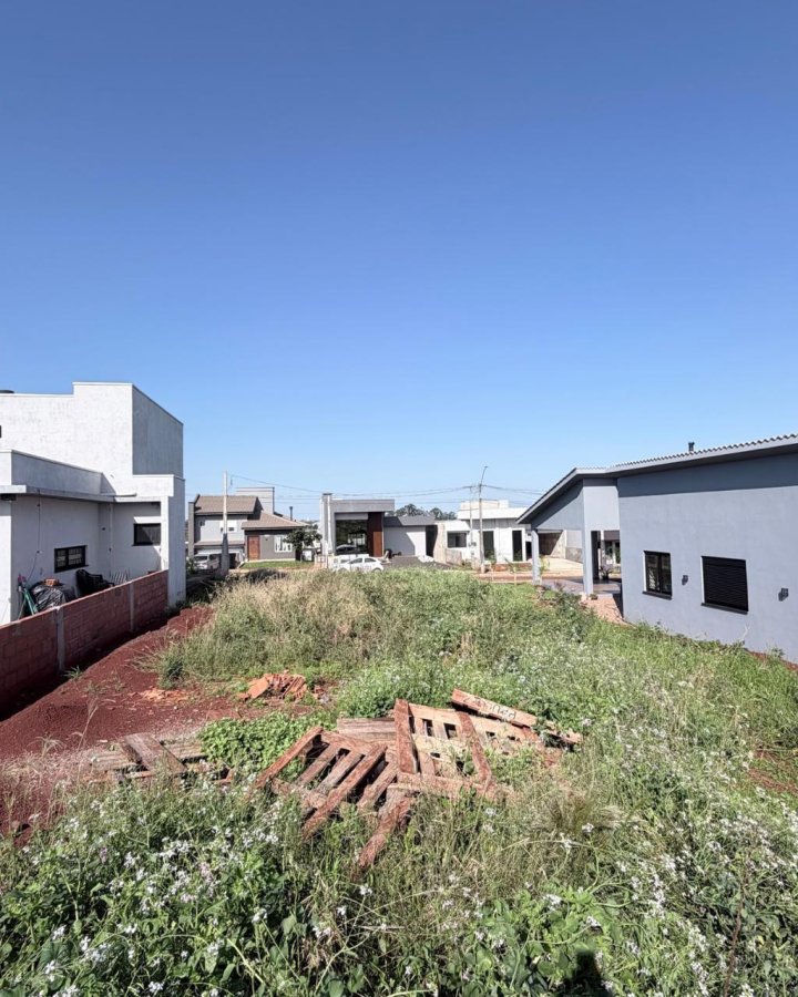 Terreno à Venda - Dell Valle