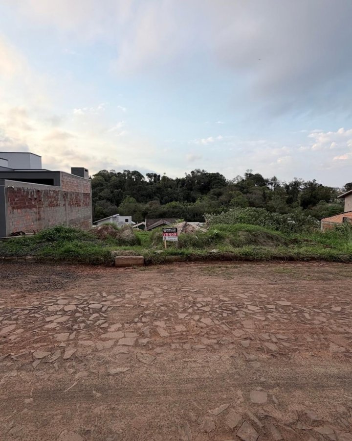 Terreno à Venda- Central (Oliveira)
