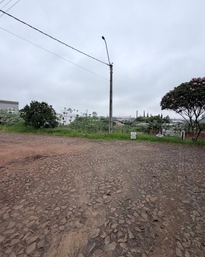 Terreno à Venda - Cruzeiro (Próximo ao Mosteiro)
