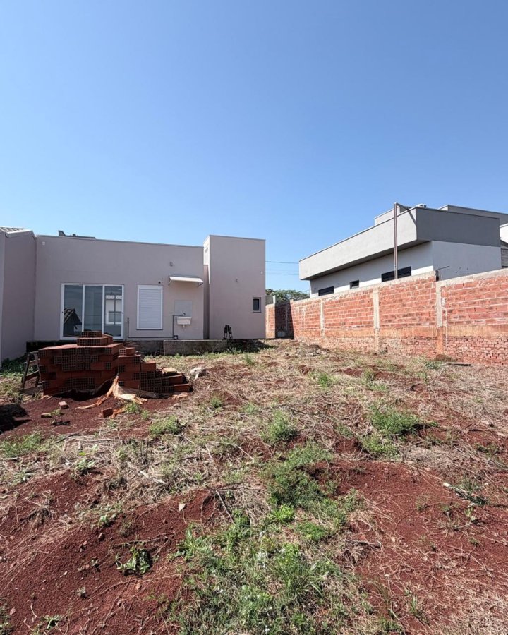 Casa à Venda - Central
