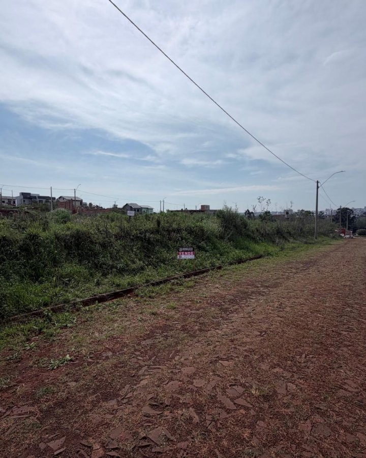 Terreno à Venda- Colina
