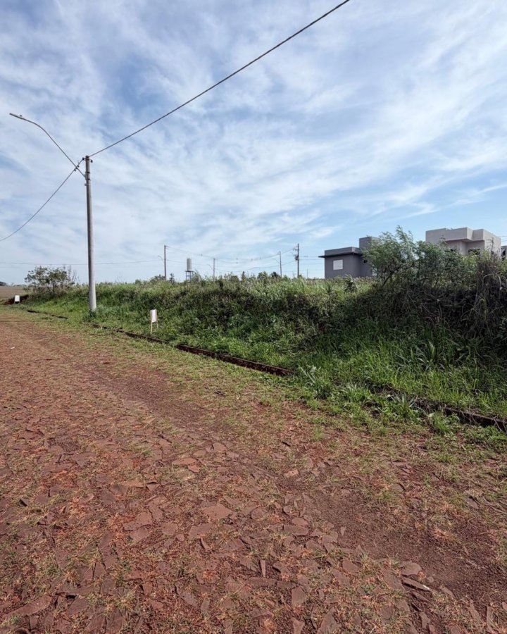 Terreno à Venda- Colina