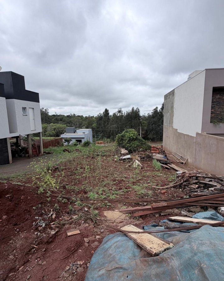 Terreno à Venda - Timbaúva