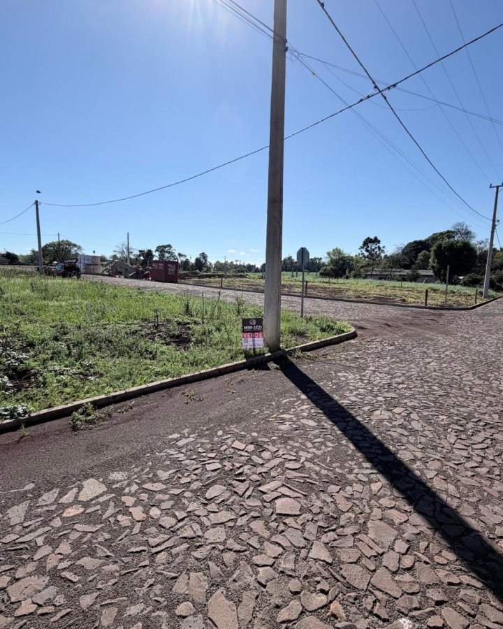 Terreno à Venda - Glória (Lot. Recanto dos Pássaros - Candeia)