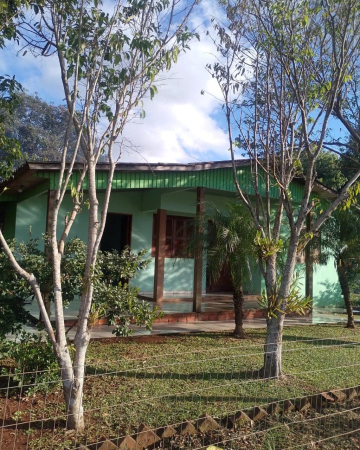 Sítio à Venda - Linha Giruazinho